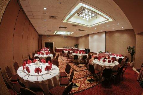 Angeles Gateway-torrance By Ihg